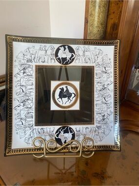 Egyptian deign plate with stand